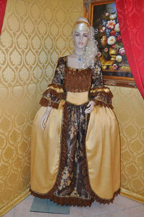 Costume