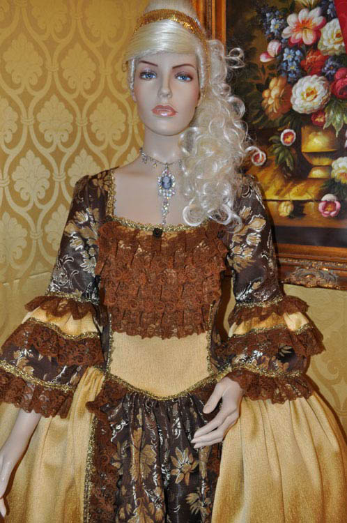 Costume