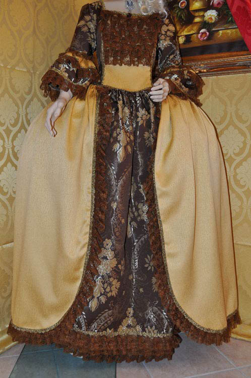 Costume