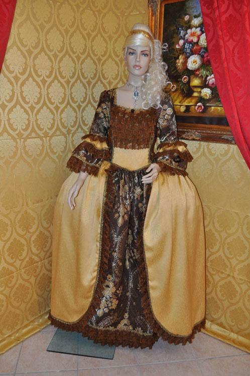 Costume