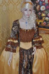 Costume