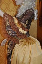 Costume