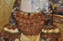 Costume