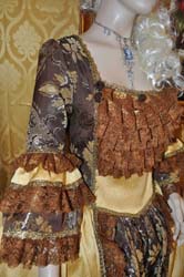 Costume