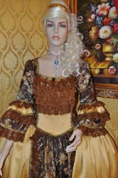Costume