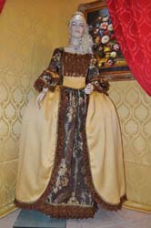 Costume