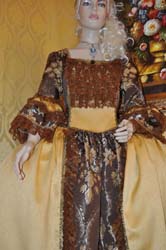 Costume