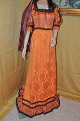 Medieval Woman's Clothing (10)