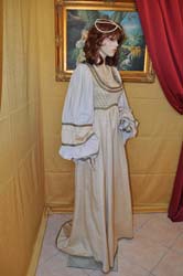 Costume-donna-epoca (12)