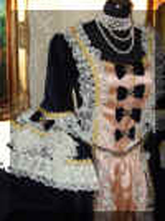 CostumeDama_1_small