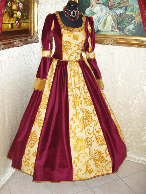 Costume