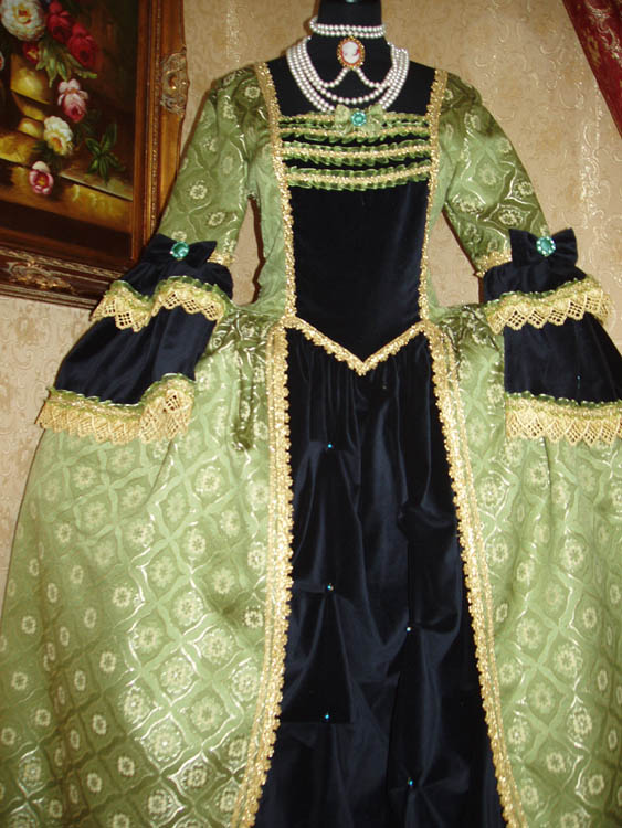 Costume