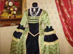 Costume