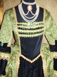 Costume