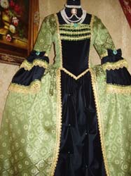 Costume