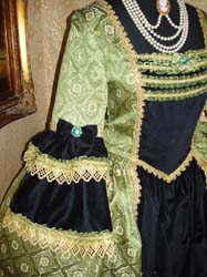 Costume