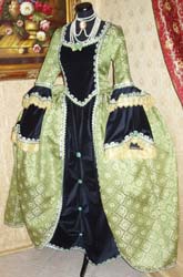 Costume
