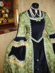 Costume