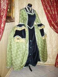 Costume