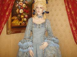 Costume