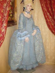 Costume