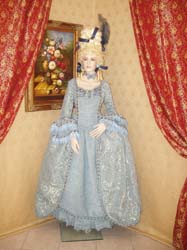 Costume