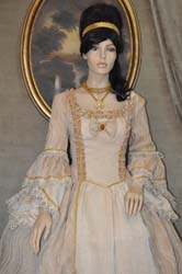 Costume-Storico-Donna-1700 (2)