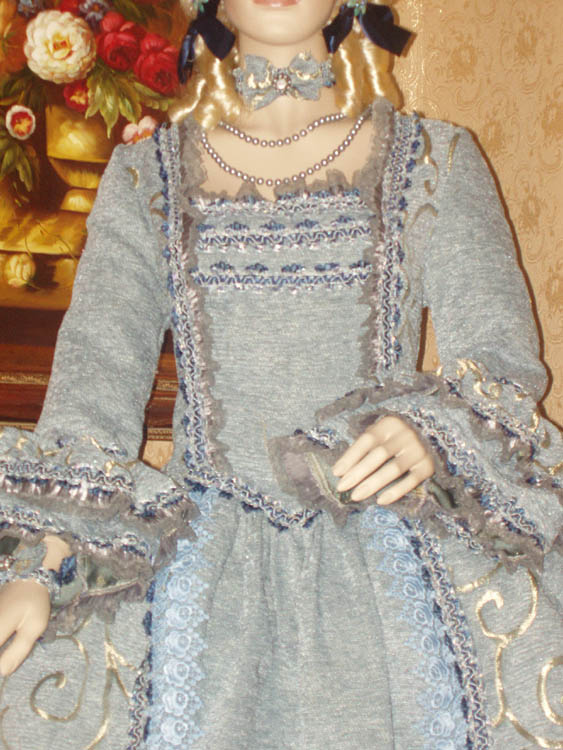 Costume