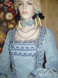Costume