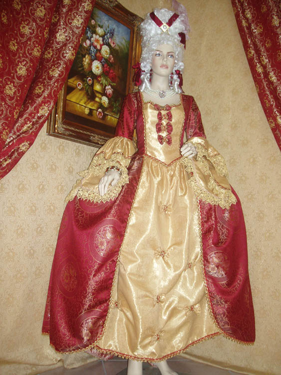 Costume