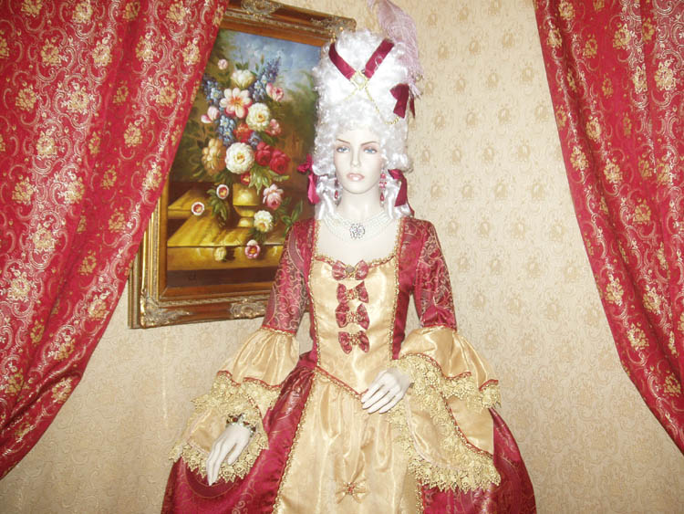 Costume