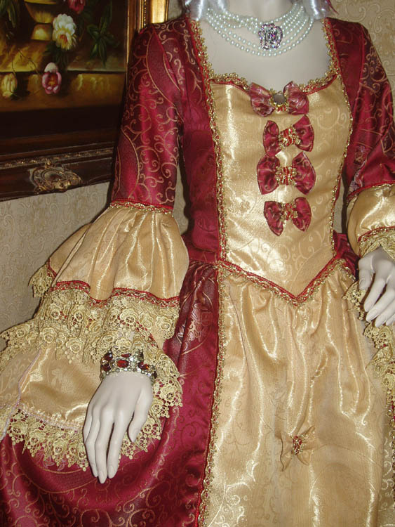 Costume