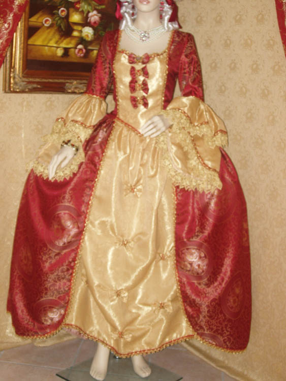 Costume