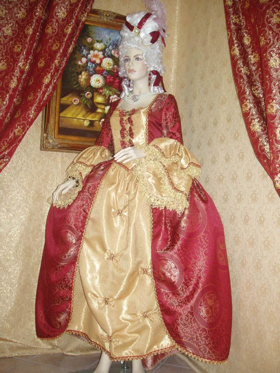 Costume