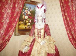Costume