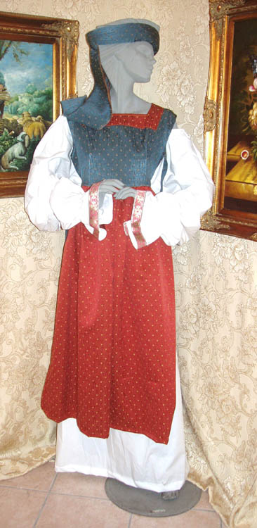 Costume