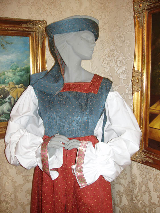 Costume