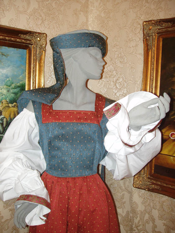 Costume