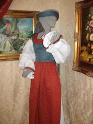 Costume
