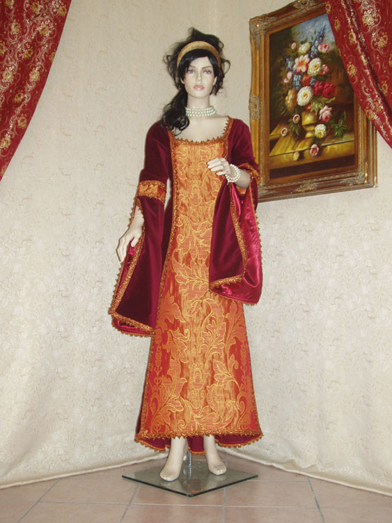 Costume