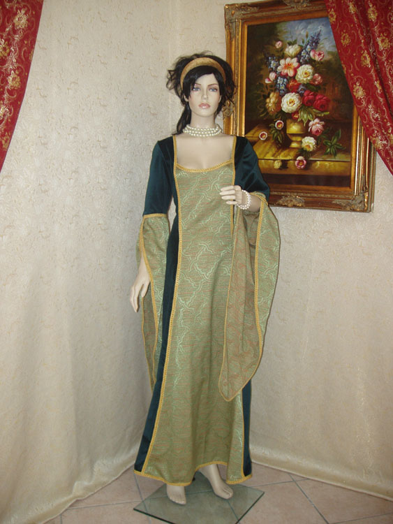 Costume