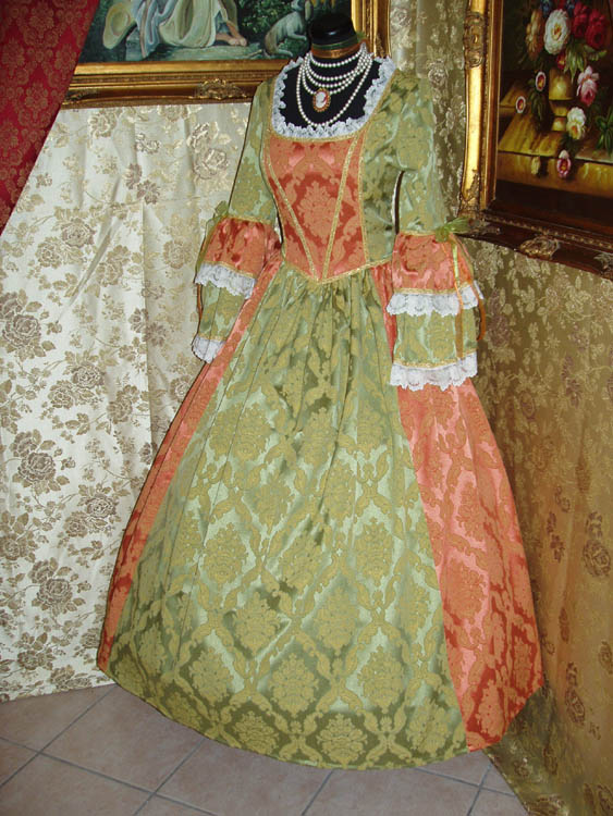 Costumi