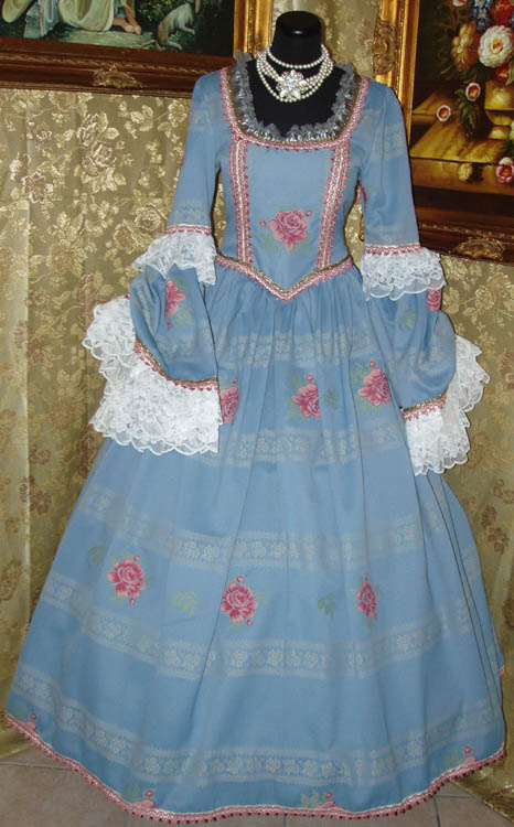 Costume