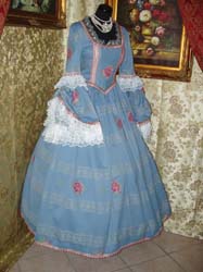 Costume