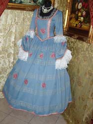 Costume