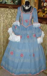 Costume