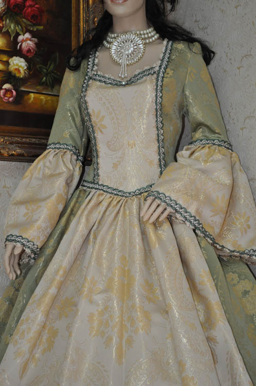 Costume