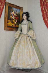 Costume