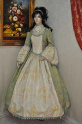 Costume
