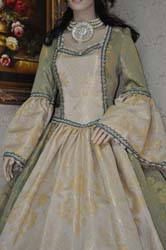 Costume